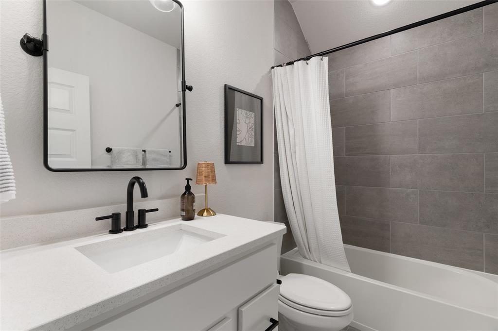 Full Bath 4