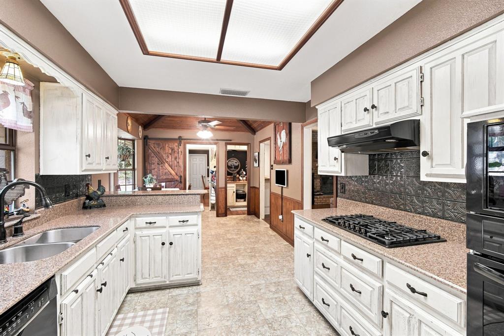 2815 Bells Chapel Road, Waxahachie, TX 75165