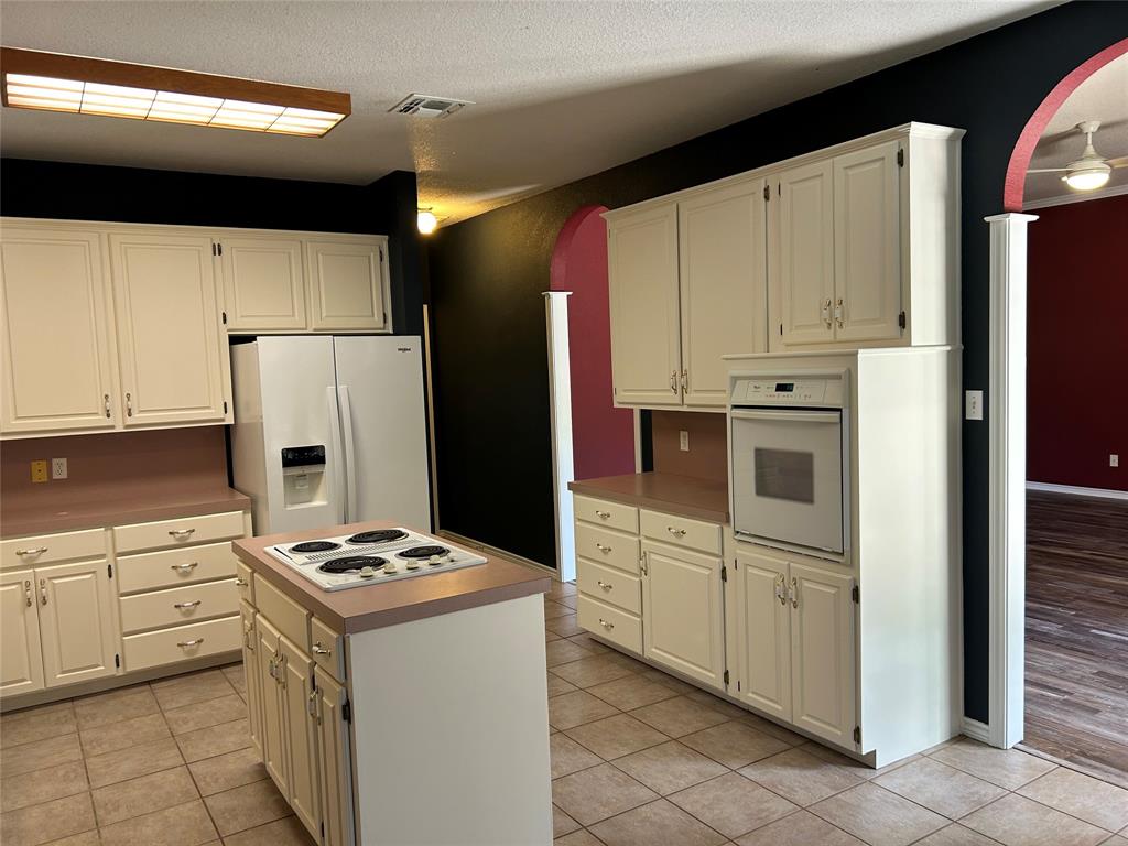 38017 Cedar Trail, Whitney, TX 76692