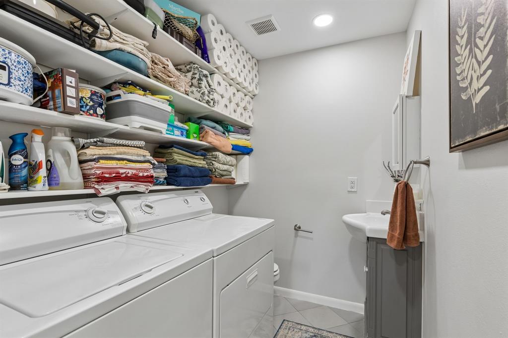 9507 Ash Creek Drive, Dallas, TX 75228