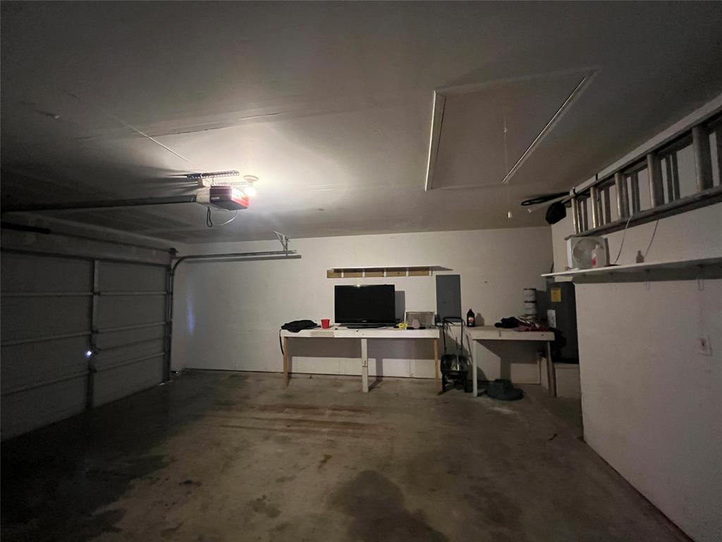 829 Shoreline Drive, West Tawakoni, TX 75474