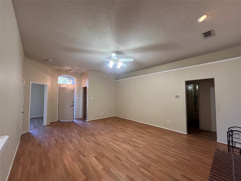 829 Shoreline Drive, West Tawakoni, TX 75474