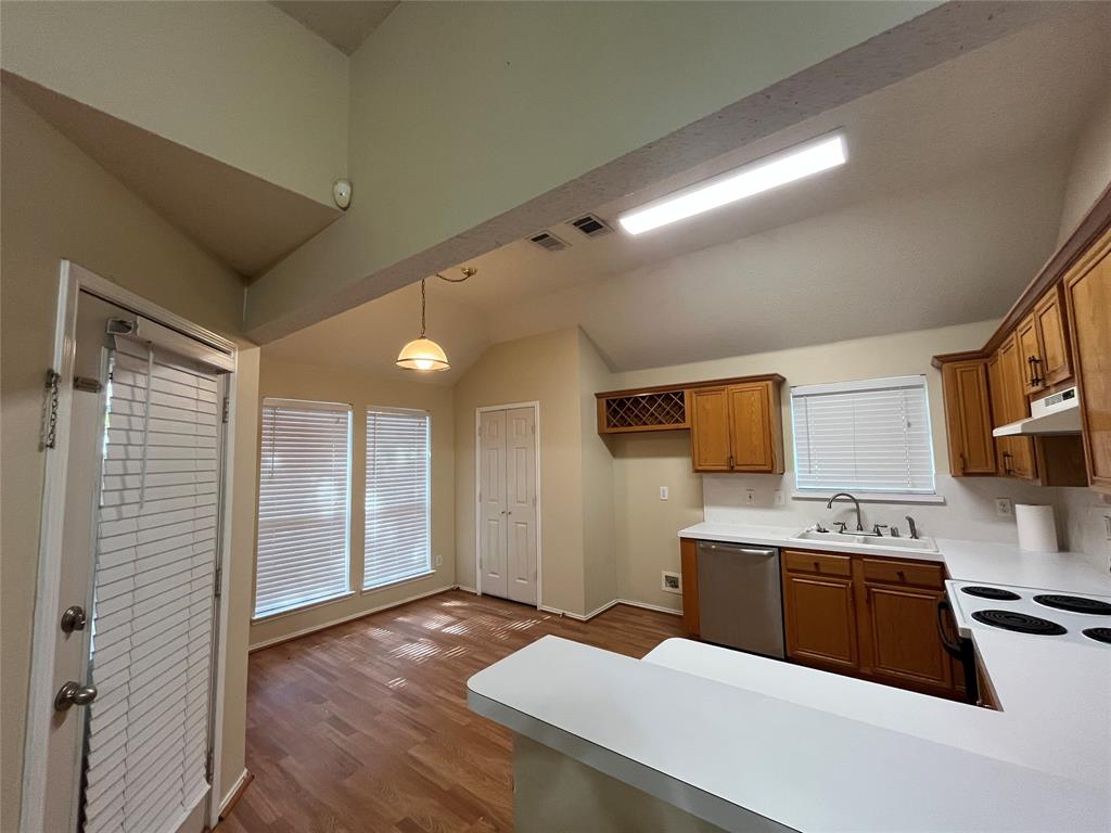 829 Shoreline Drive, West Tawakoni, TX 75474