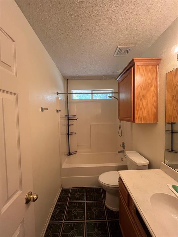 829 Shoreline Drive, West Tawakoni, TX 75474