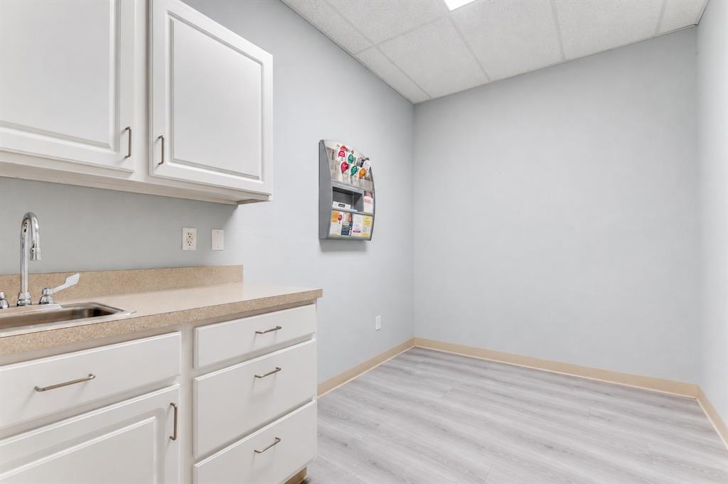 601 Westpark Way, #100, Euless, TX 76040