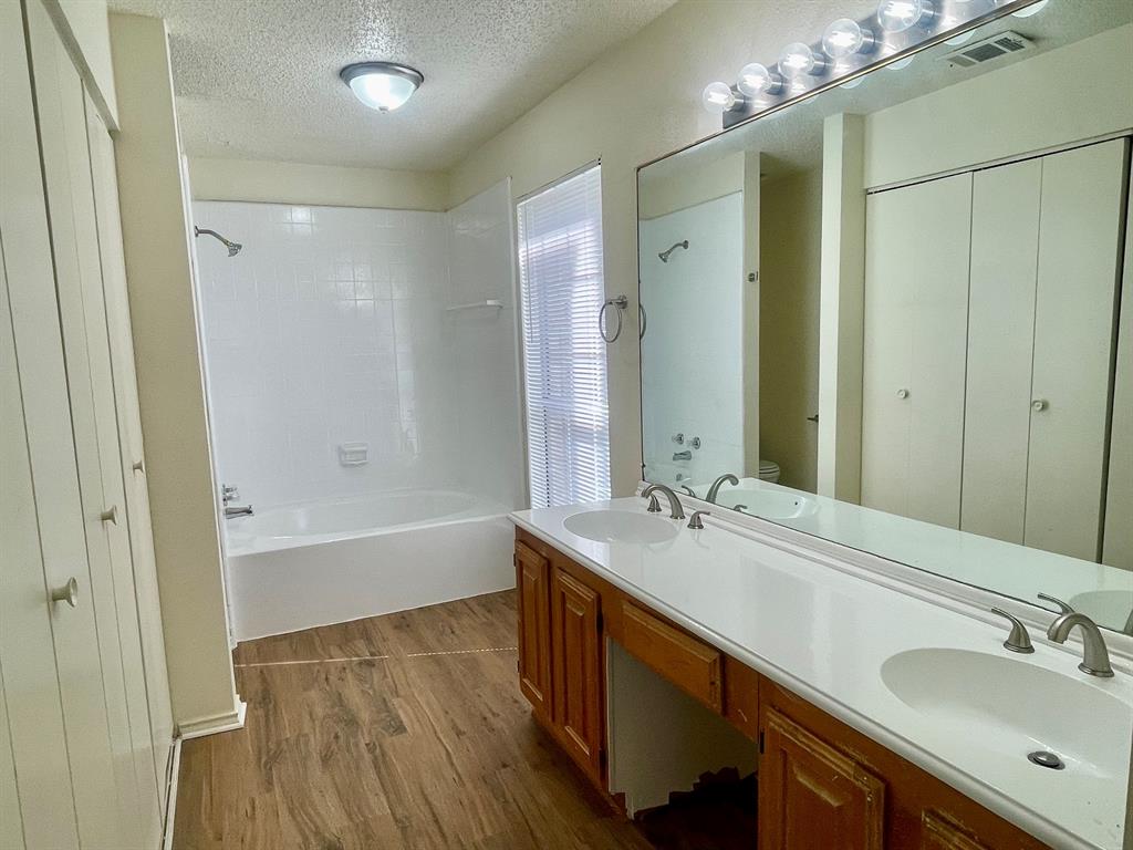 1414 Middleton Drive, Cedar Hill, TX 75104