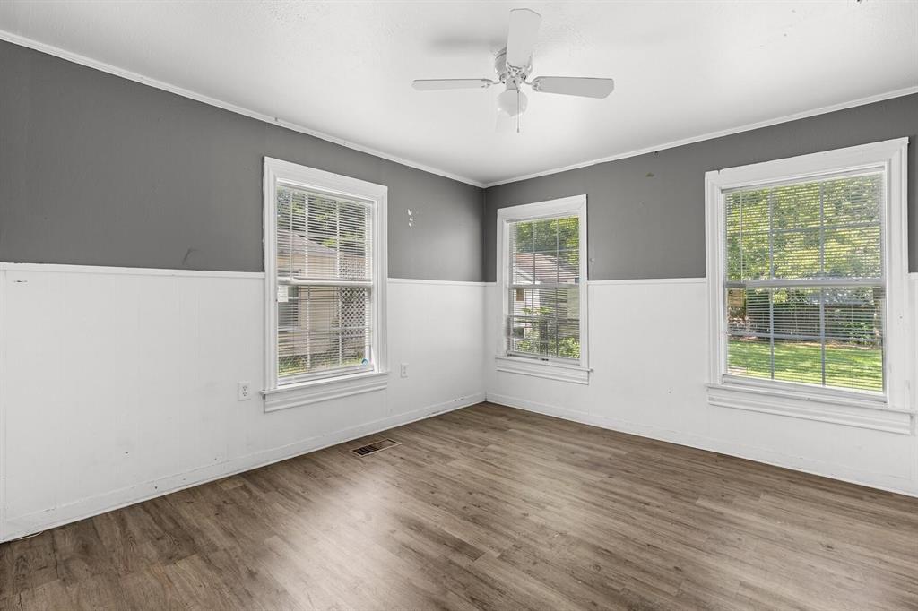 1212 Lewis Street, Bellmead, TX 76705