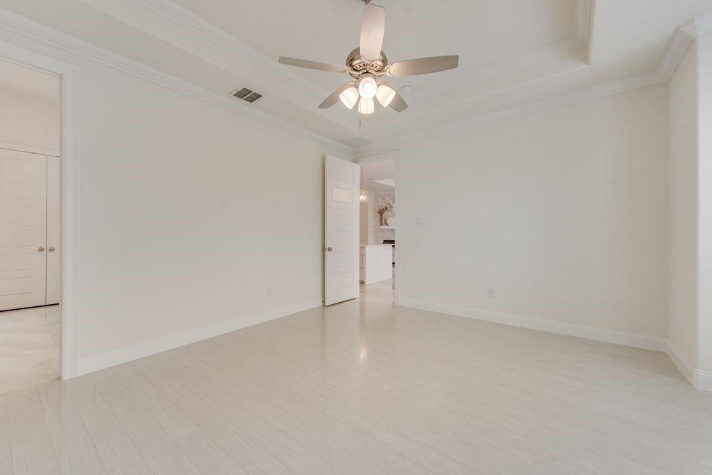 1424 Silent Springs Drive, Fort Worth, TX 76052