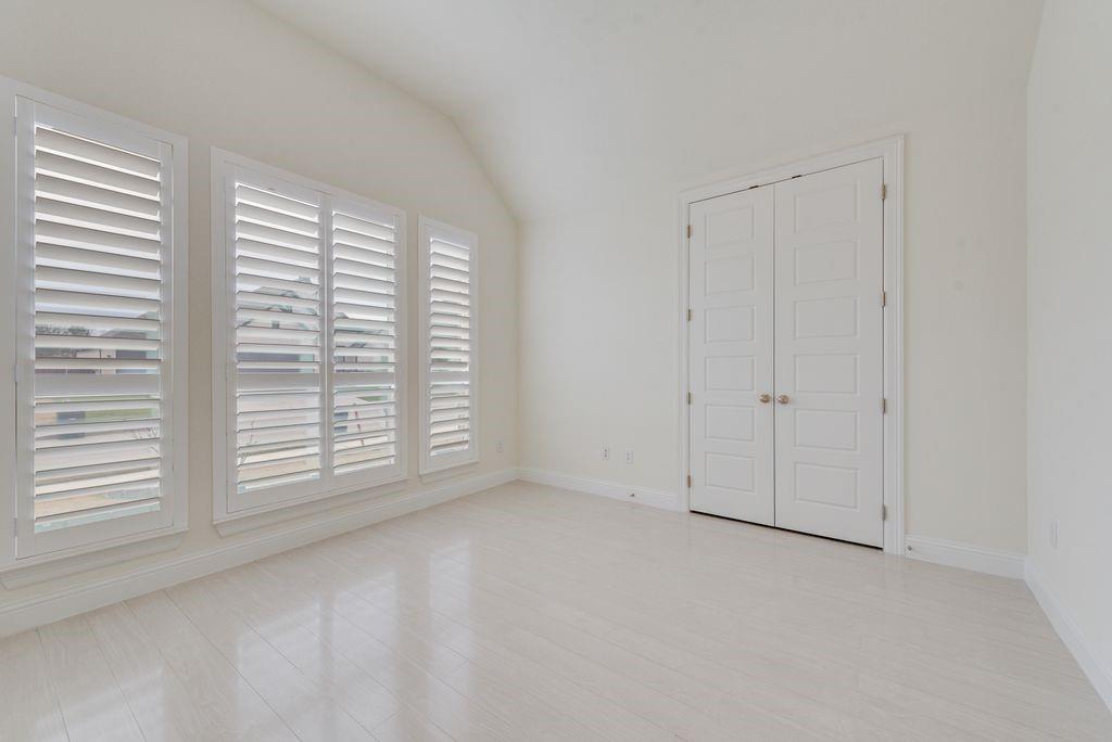 1424 Silent Springs Drive, Fort Worth, TX 76052