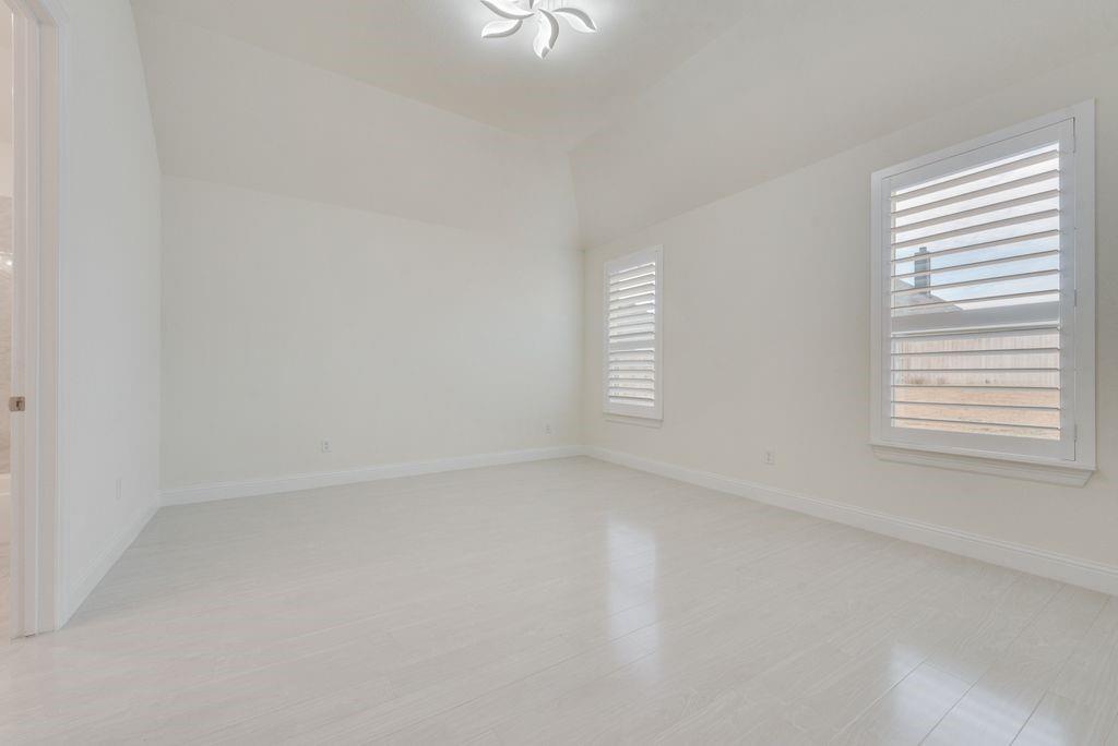 1424 Silent Springs Drive, Fort Worth, TX 76052