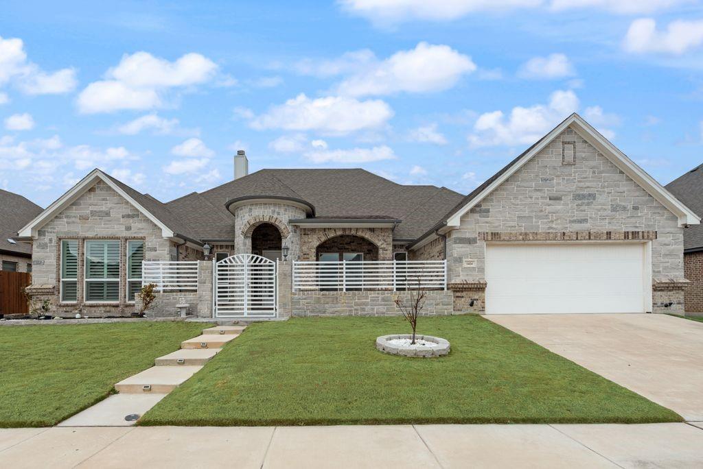 1424 Silent Springs Drive, Fort Worth, TX 76052