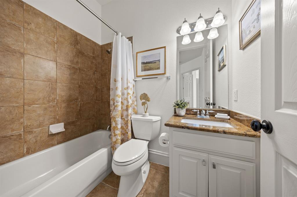 Ensuite bath