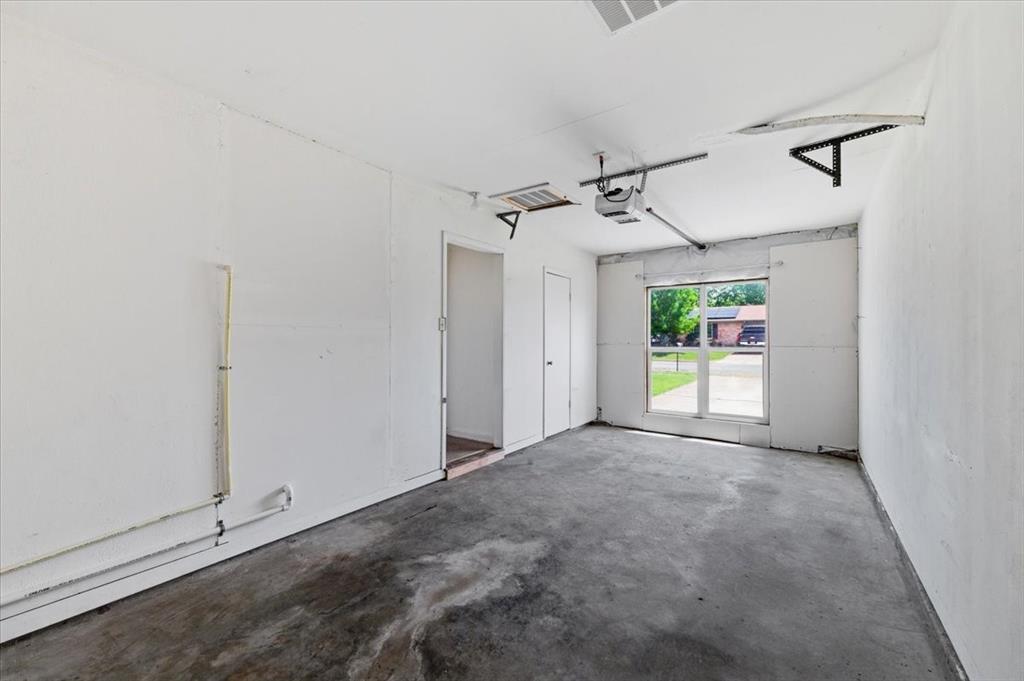 1308 Rose Avenue, Cleburne, TX 76033