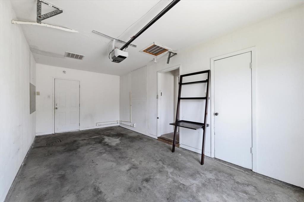 1308 Rose Avenue, Cleburne, TX 76033