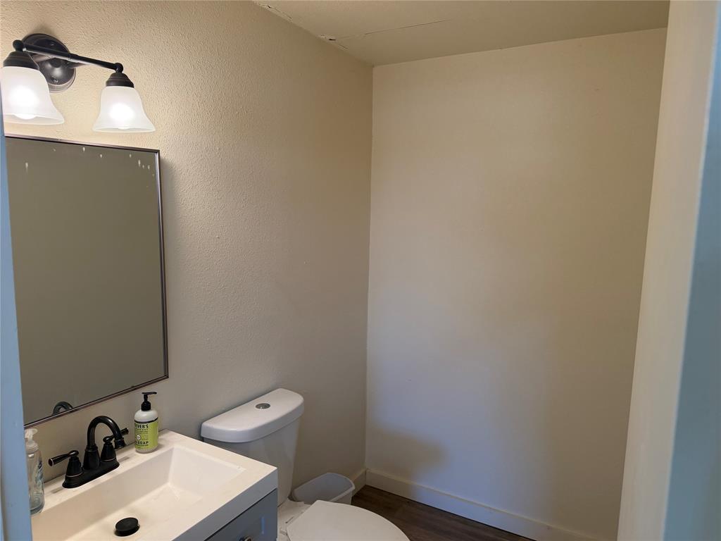 1050 Fm 273, Bonham, TX 75418