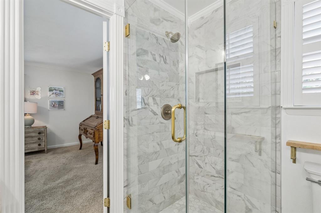 10622 MAPLERIDGE Drive, Dallas, TX 75238