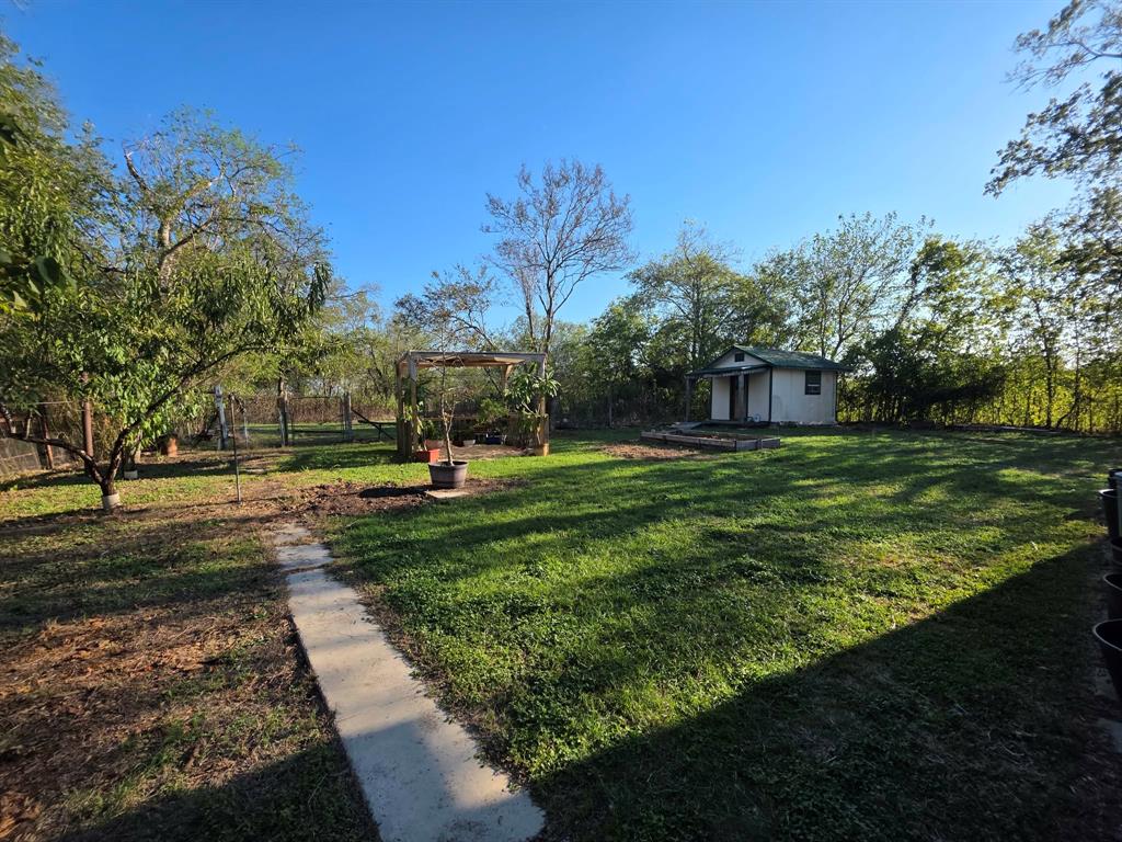 713 W Fannin, Mexia, TX 76667