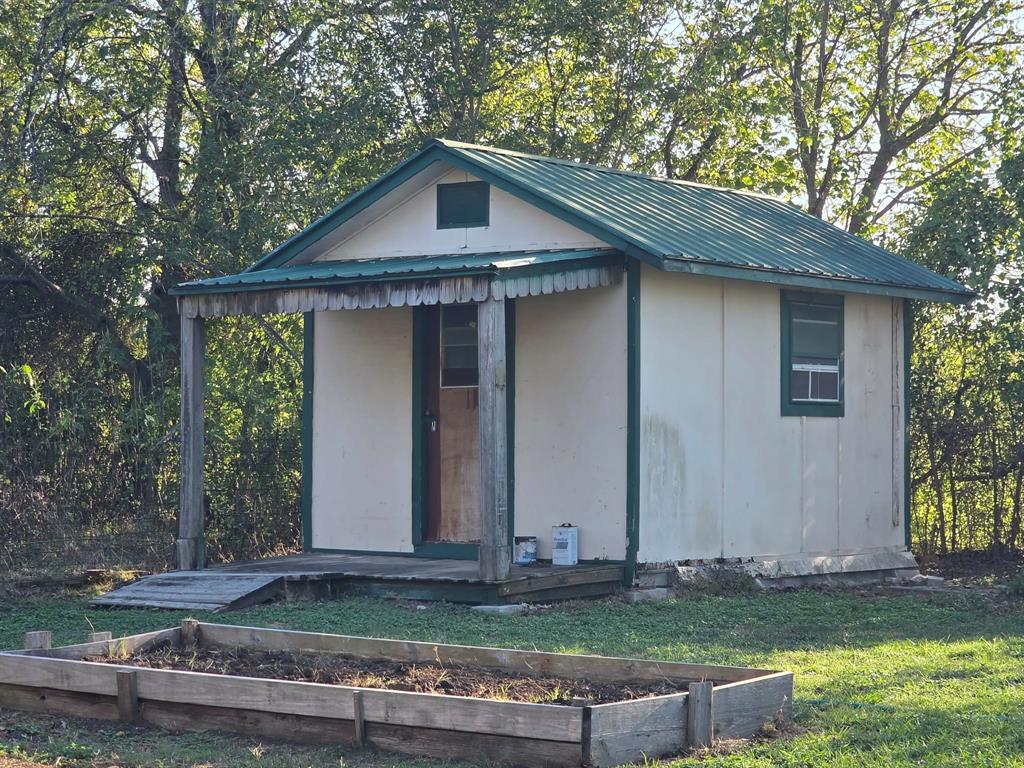 713 W Fannin, Mexia, TX 76667