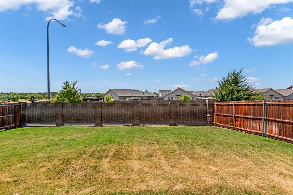 209 Wishbone Lane, Fort Worth, TX 76052