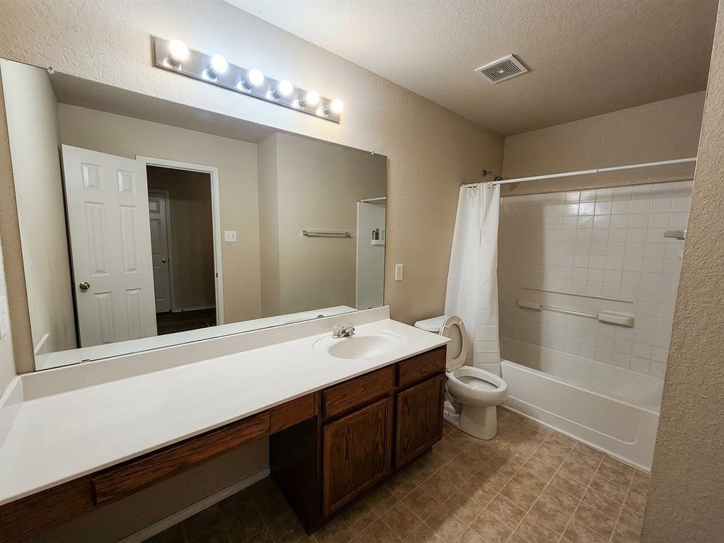 5349 Cameron Drive, Grand Prairie, TX 75052