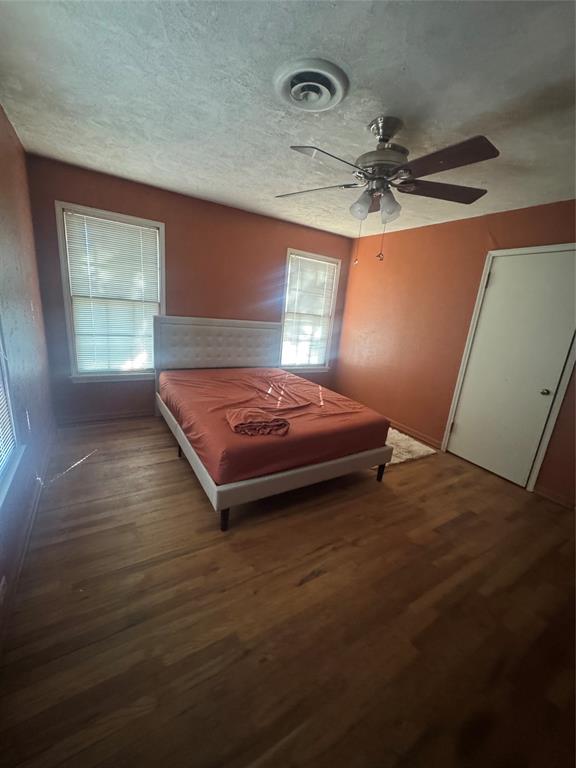 1593 Irvin Road Road, Quanah, TX 79252