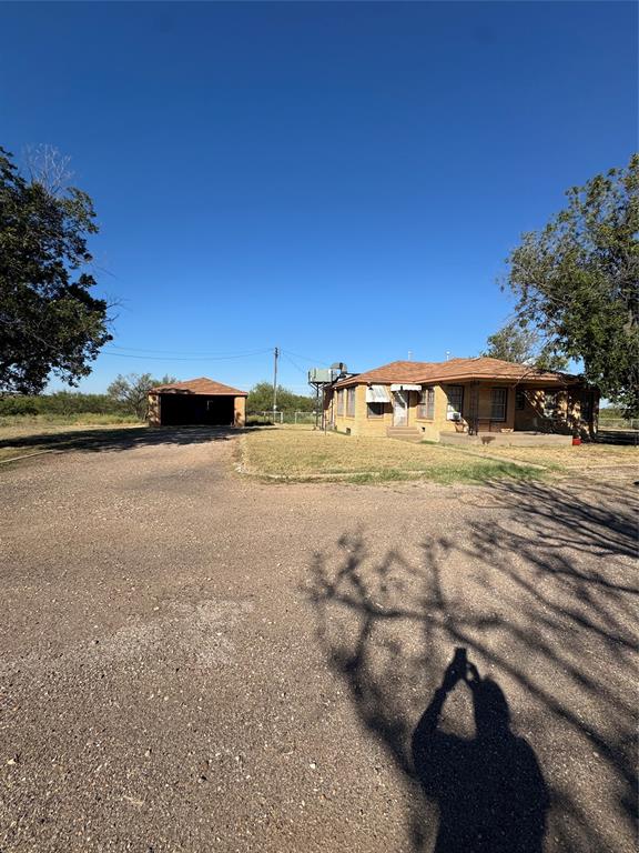 1593 Irvin Road Road, Quanah, TX 79252 1593 Irvin Road Road, Quanah, TX 79252