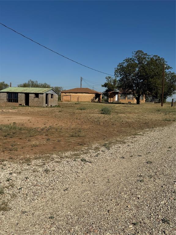 1593 Irvin Road Road, Quanah, TX 79252 1593 Irvin Road Road, Quanah, TX 79252