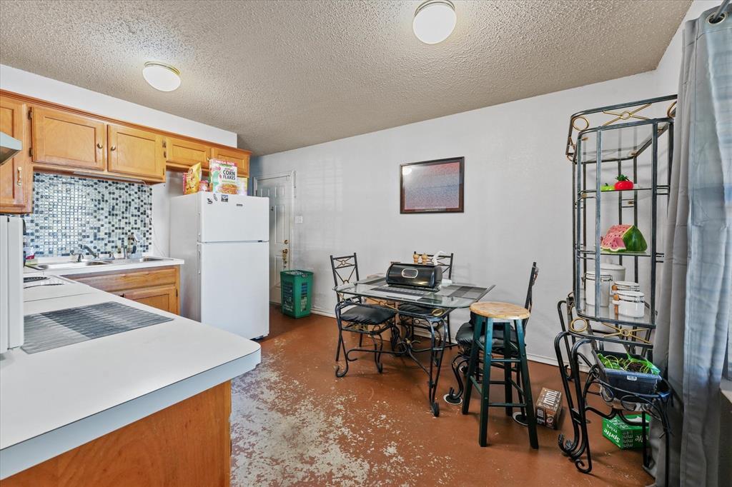 2634 Gooch Street, Dallas, TX 75241