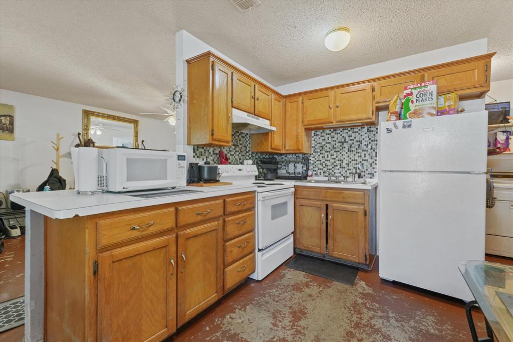2634 Gooch Street, Dallas, TX 75241