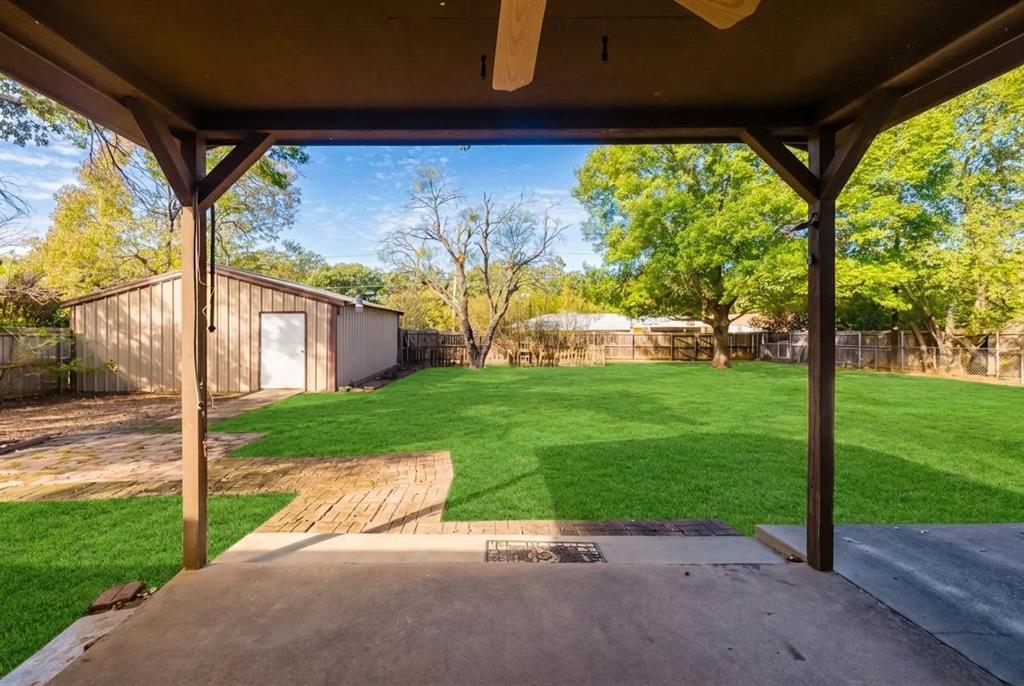 409 Crestwood Drive, Eastland, TX 76448
