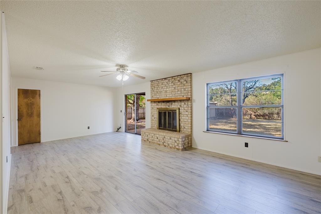 409 Crestwood Drive, Eastland, TX 76448
