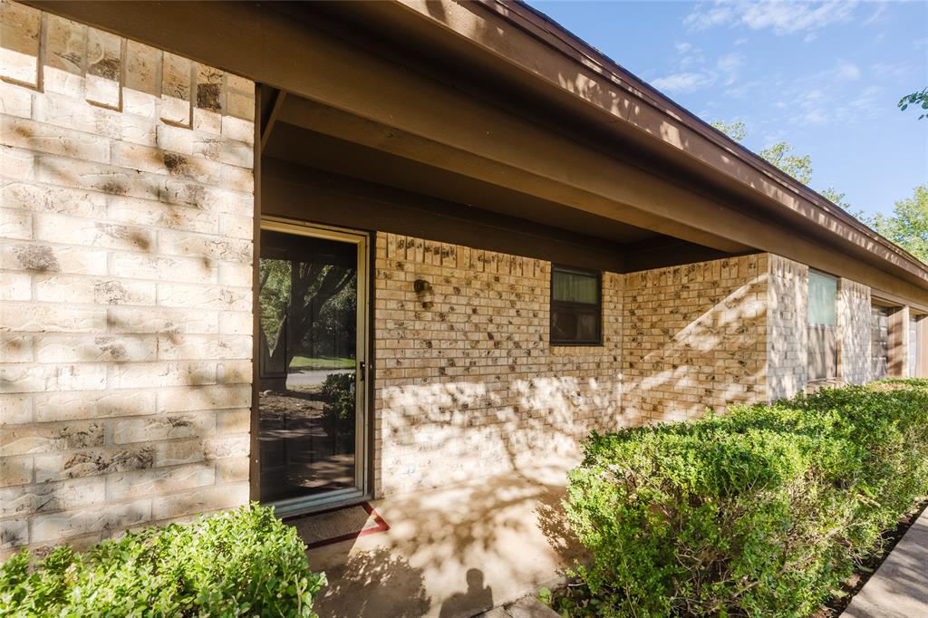 409 Crestwood Drive, Eastland, TX 76448