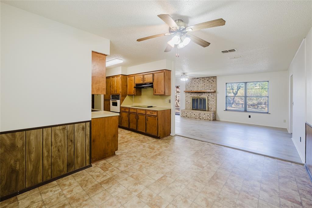 409 Crestwood Drive, Eastland, TX 76448