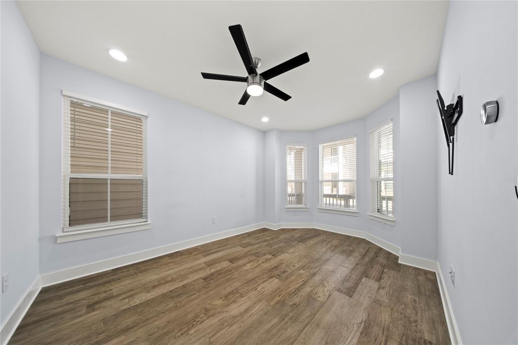 220 Lanyard Drive, Lewisville, TX 75057