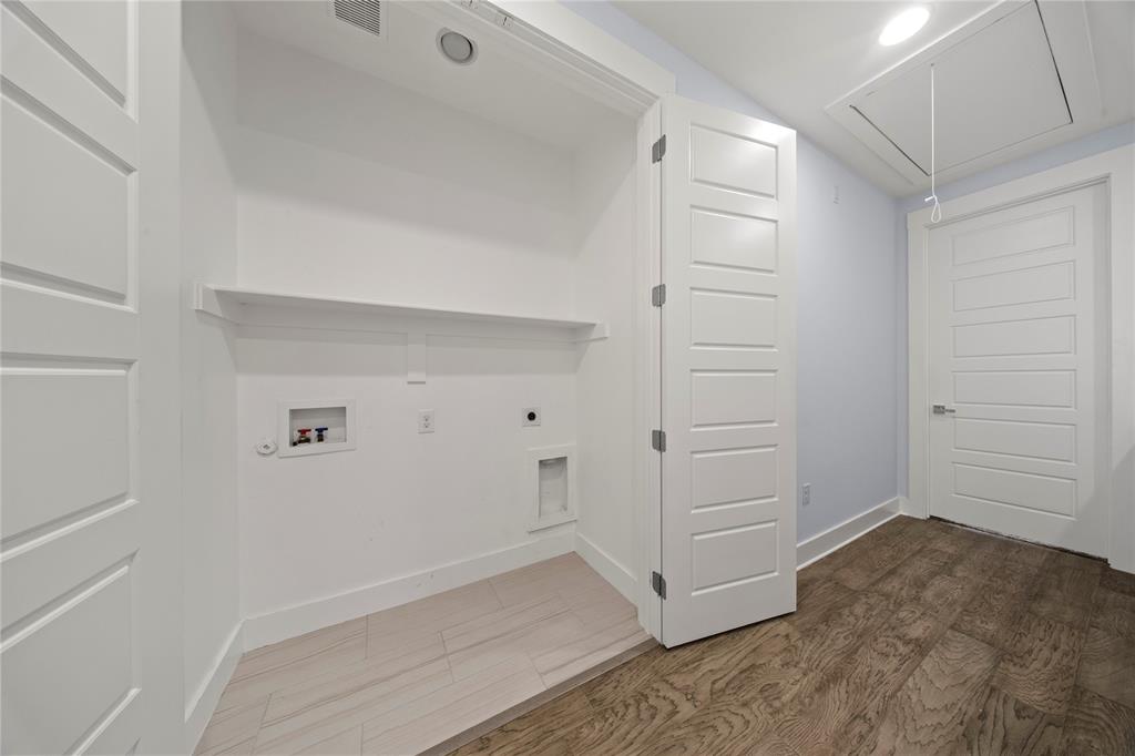 220 Lanyard Drive, Lewisville, TX 75057