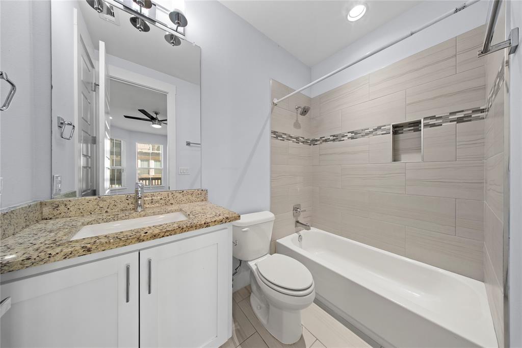 220 Lanyard Drive, Lewisville, TX 75057
