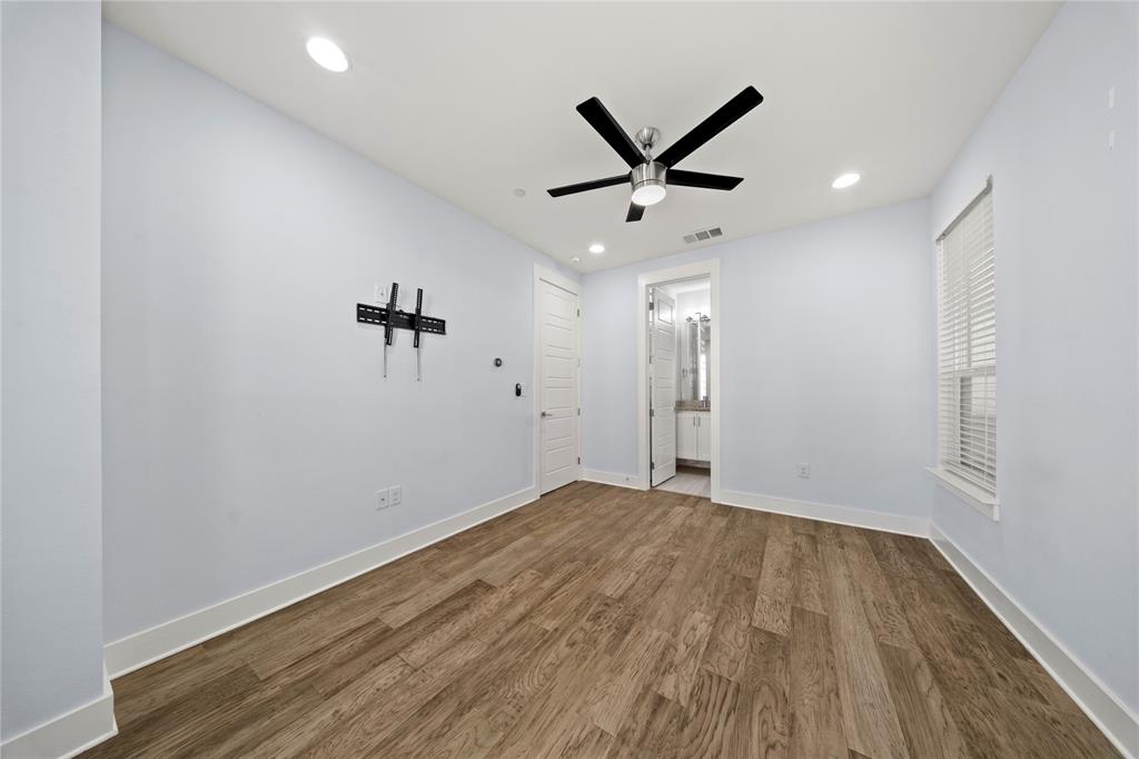 220 Lanyard Drive, Lewisville, TX 75057