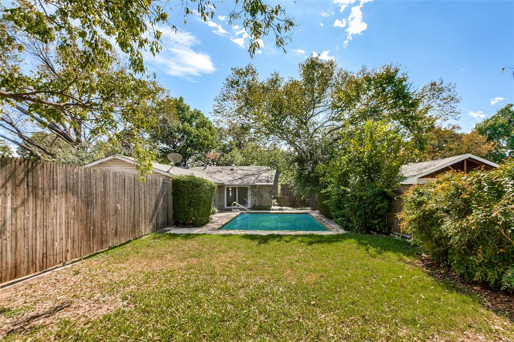 Deep corner lot with pool
