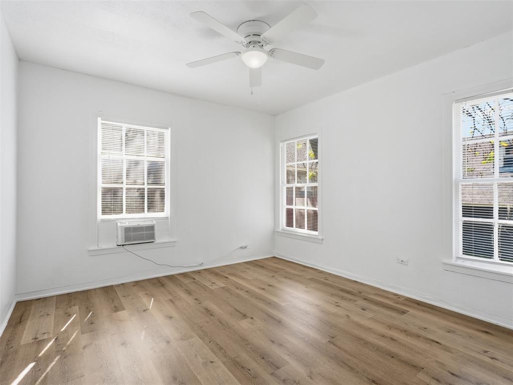 425 Marshalldell Avenue, Dallas, TX 75211