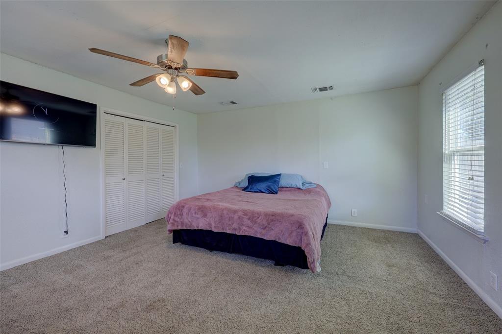 901 Elizabeth Boulevard, Granbury, TX 76048