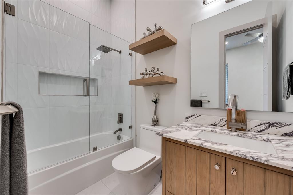 4528 W Amherst Avenue, Dallas, TX 75209