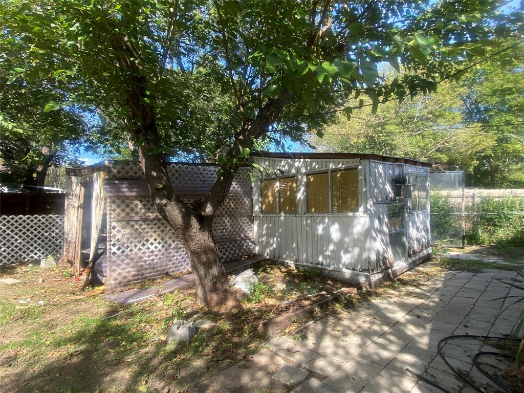 2721 Ridgewood Street, Irving, TX 75062