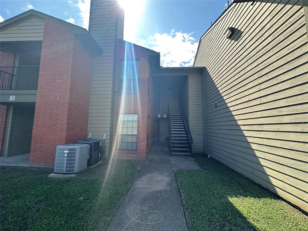 2119 Park Willow Lane, #B, Arlington, TX 76011 2119 Park Willow Lane, #B, Arlington, TX 76011