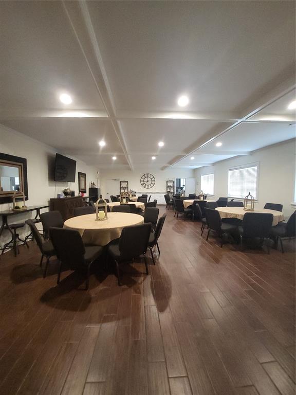 960 square feet of Reception Area for meetings, meals or gathering.