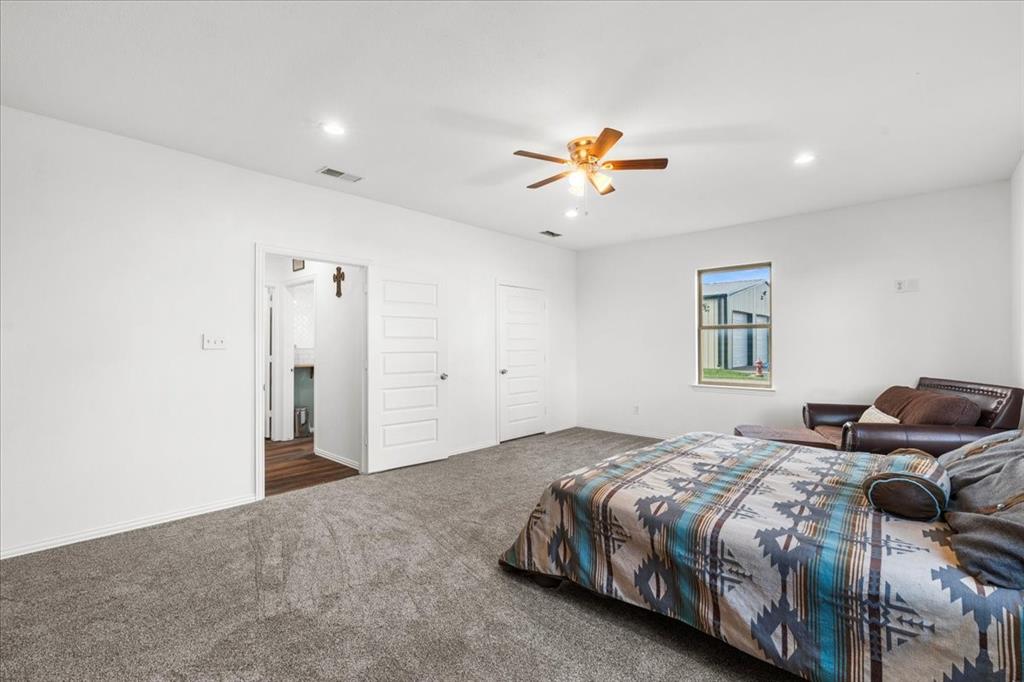 300 E 3rd Street, Blooming Grove, TX 76626