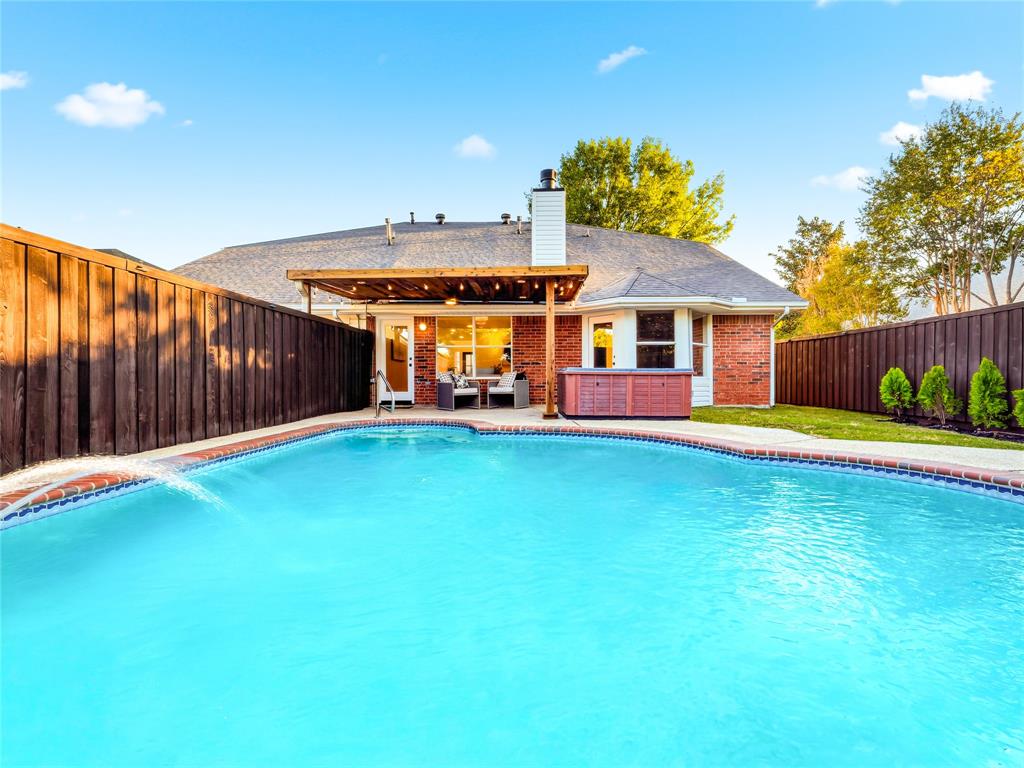 723 Hollow Ridge Drive, Allen, TX 75002