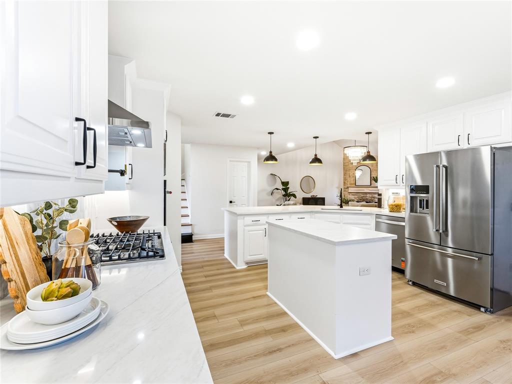 723 Hollow Ridge Drive, Allen, TX 75002