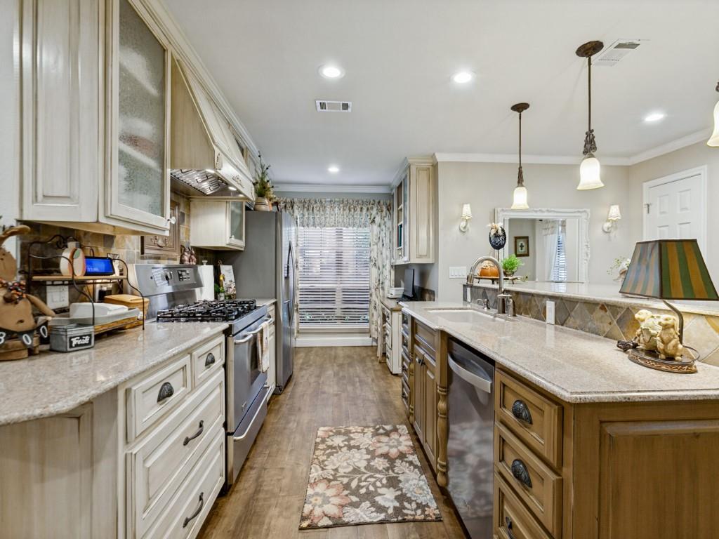 2712 Mollimar Drive, Plano, TX 75075