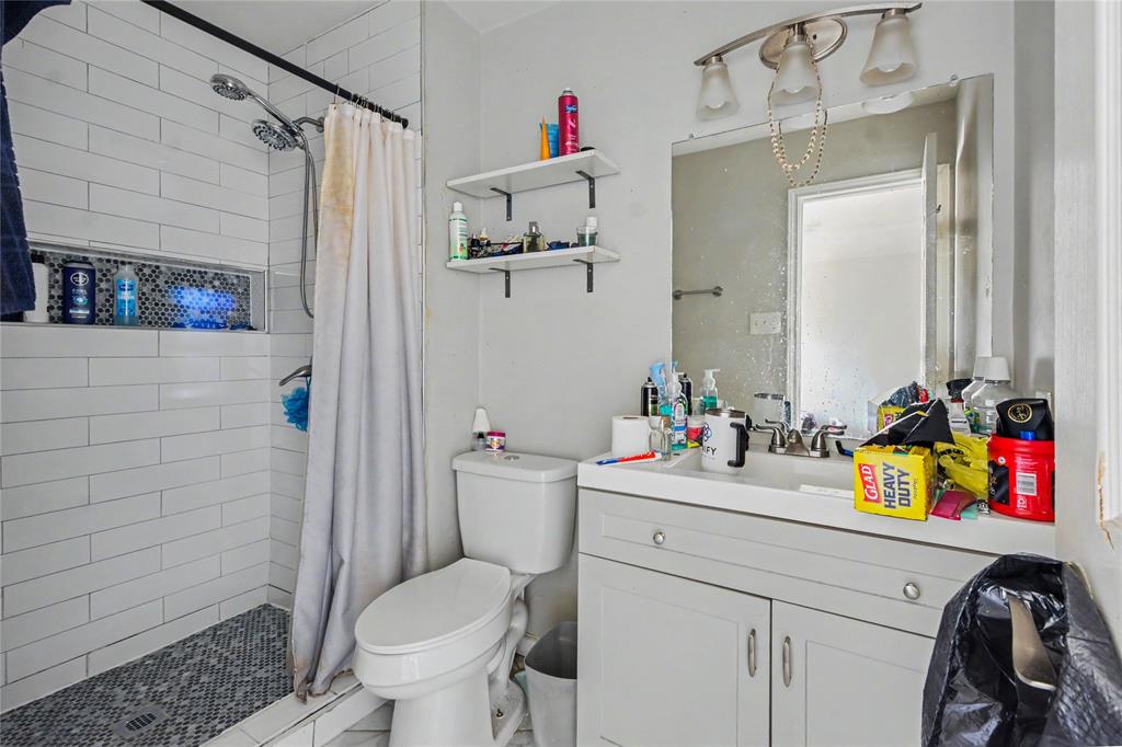 8713 Willowbrook Drive, Rowlett, TX 75088