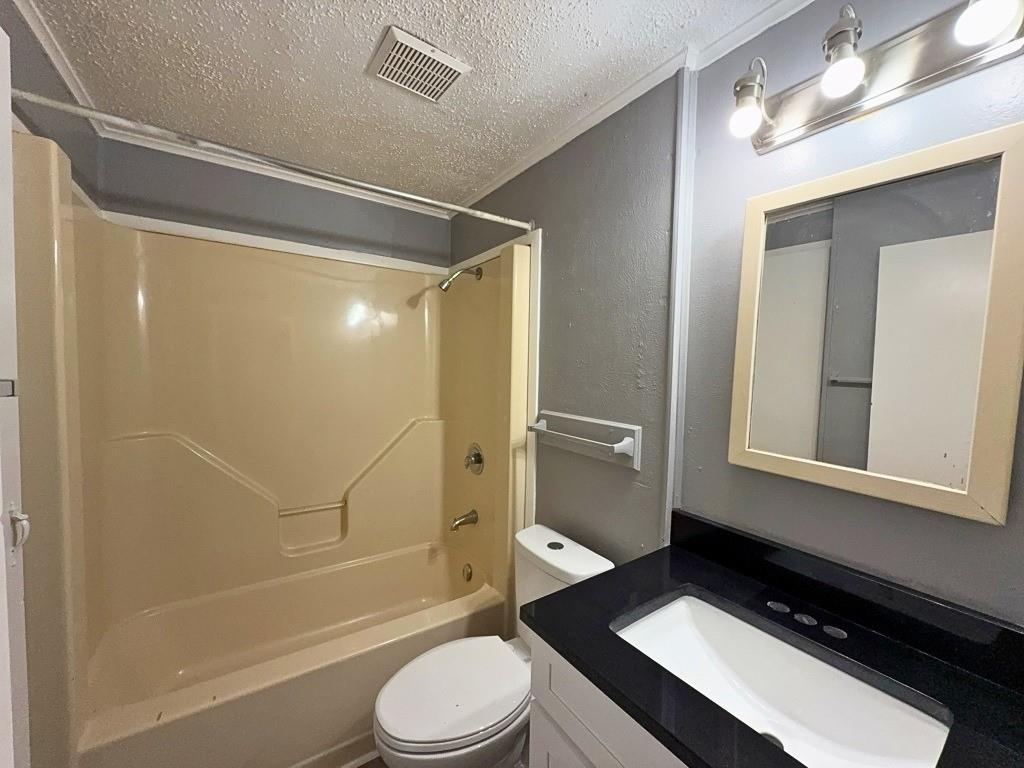 1601 Voirin Road, Irving, TX 75061